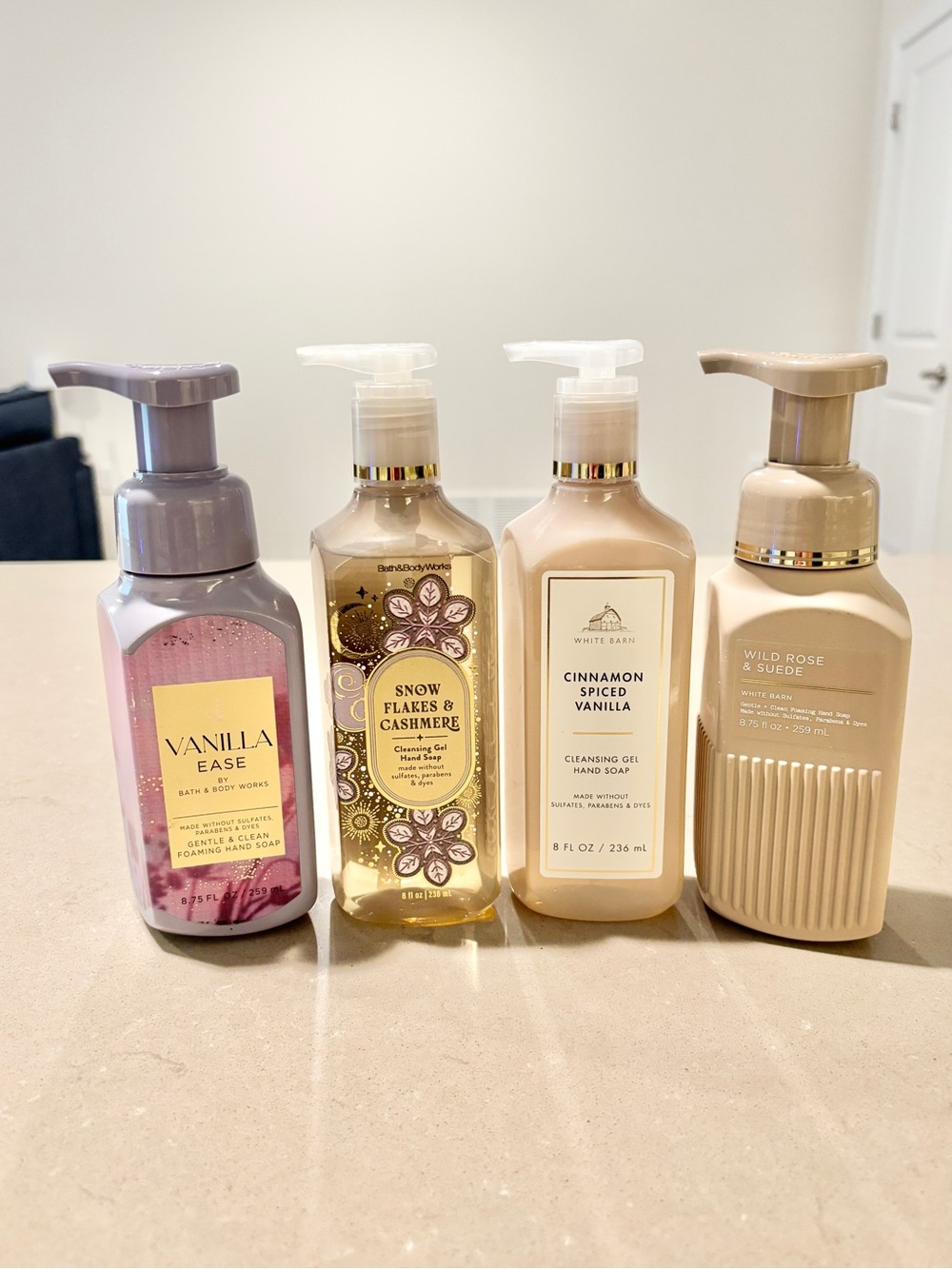 Bath & Body Works Hand Soap Lot of 4 Vanilla Ease Snowflakes Cashmere